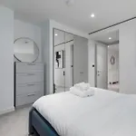 Luxury 2-Bed Next To Hyde Park