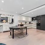 Luxury 2-Bed Next To Hyde Park