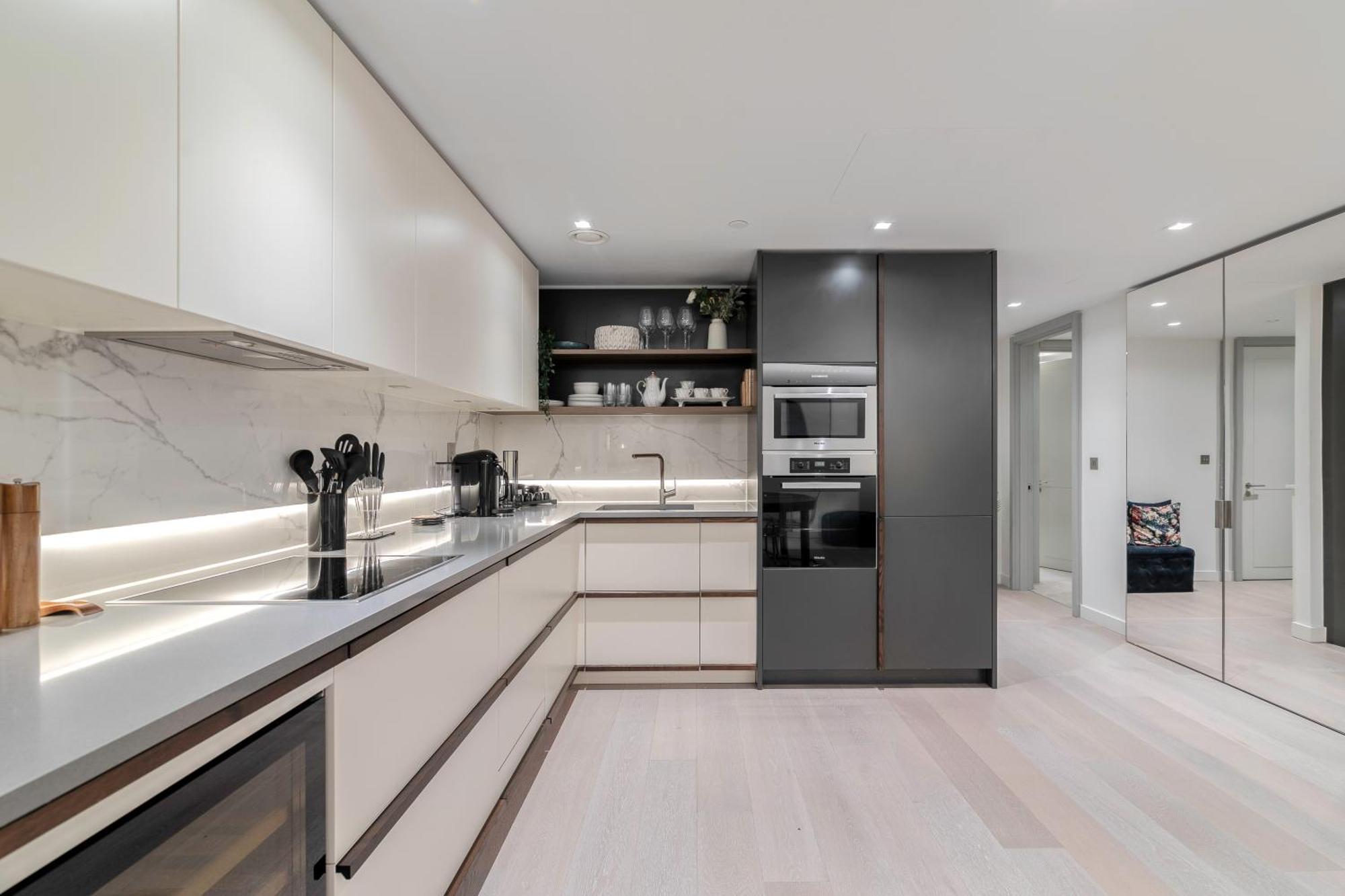 Luxury 2-bed Next To Hyde Park Appartamento