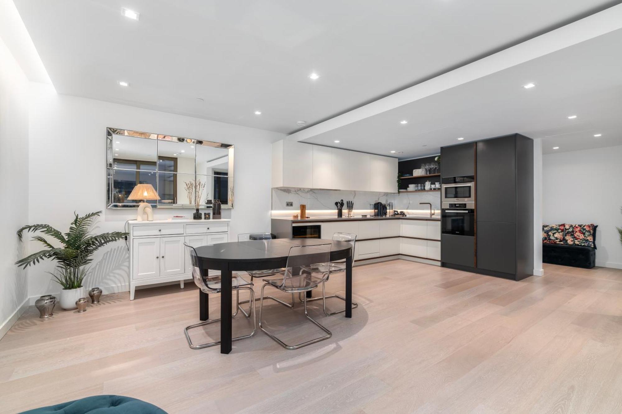 Luxury 2-bed Next To Hyde Park Appartamento