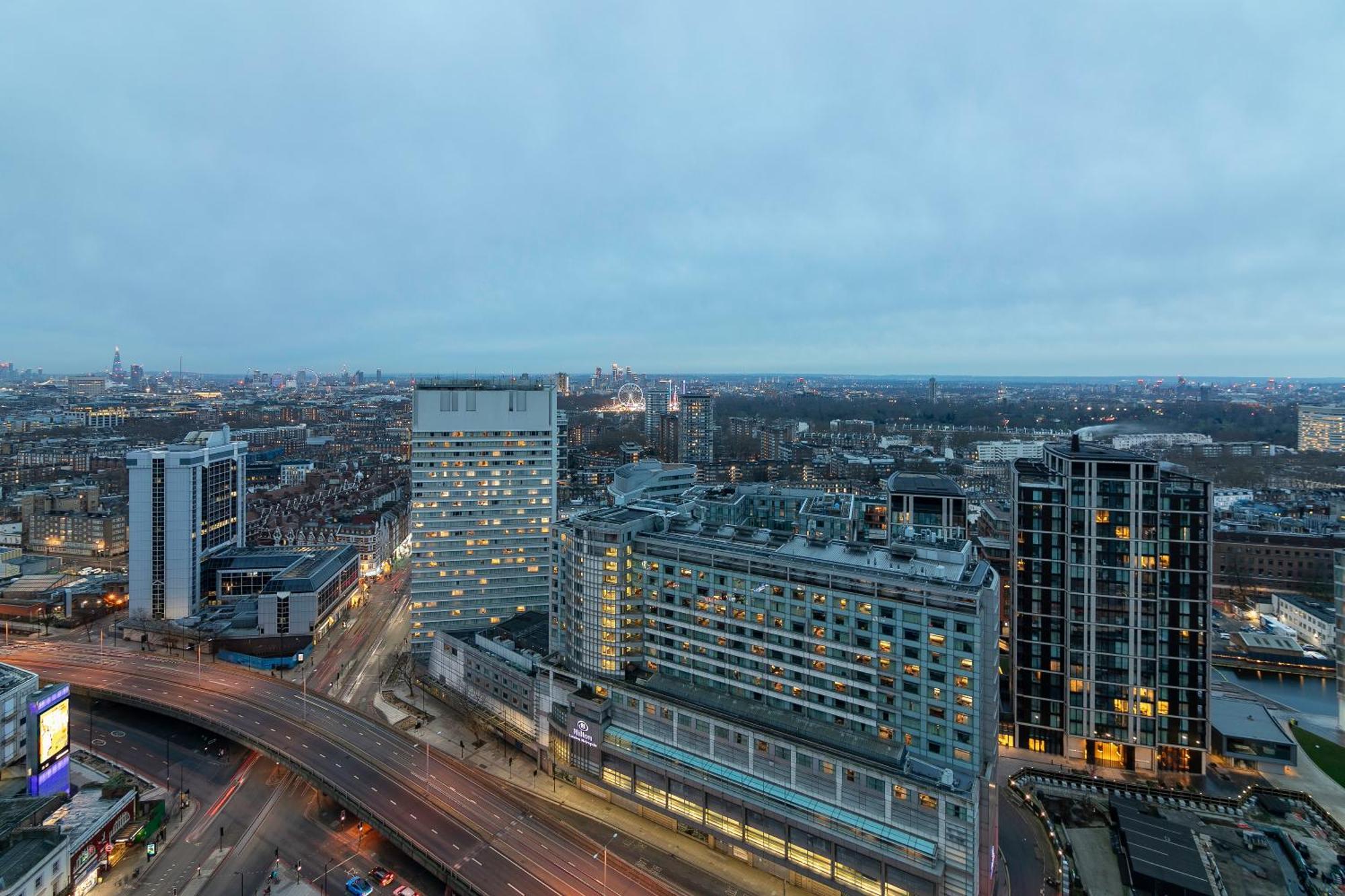Luxury 2-bed Next To Hyde Park Appartamento